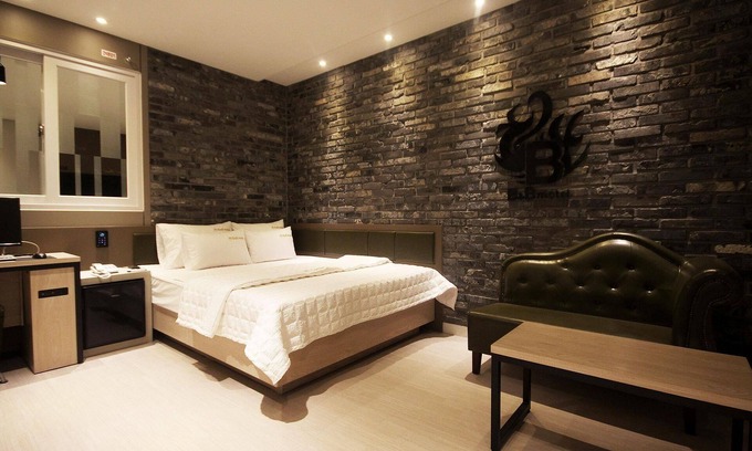 Yecheon Hotel | Stay at Yecheon B and B: Eco-Friendly Retreat with Breakfast