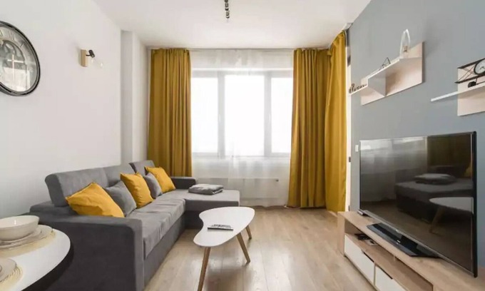Lozenets Apartment | Family-Friendly Yellow Apart @ Modera Residence in Sofia