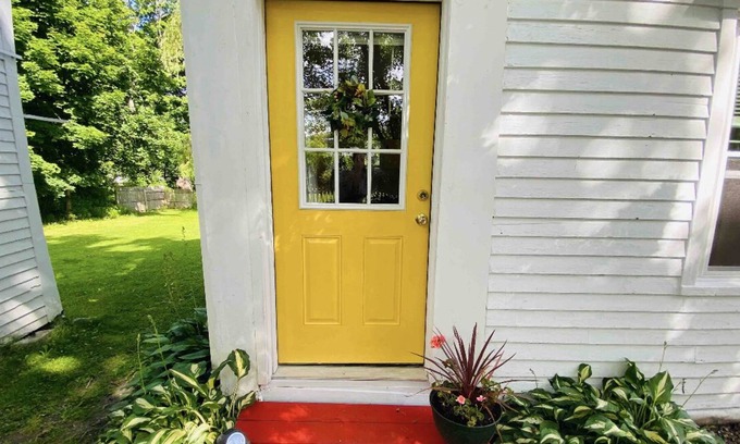 Rockland Apartment | Experience Yellow Door: Ocean View Apartment in Rockland