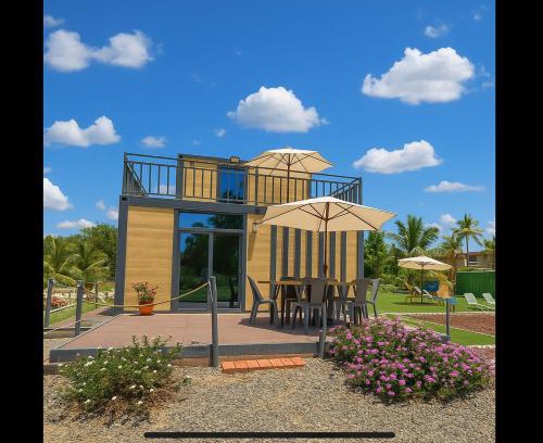 Barra de Navidad House | Relax at Yellow House: 6 Minutes to the Beach & Ocean View