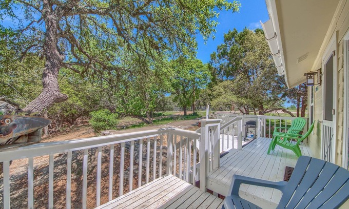 Canyon Lake House | Cozy Yellow Rose Cl 2459: Pet-Friendly Home with Kitchen