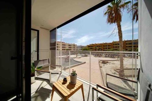 El Medano Apartment | Oceanfront Yellow Sail Médano: Rated 9.9, Family Friendly