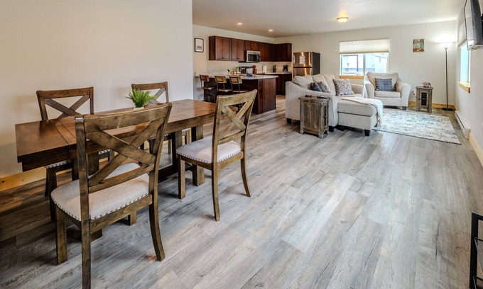 Gardiner Apartment | Discover Yellowstone Retreat Rentals: Steps from the Park!