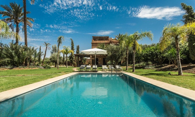 Annakhil Villa | Relax at Yenmoz Villa: Oasis with Heated Pool in Marrakech