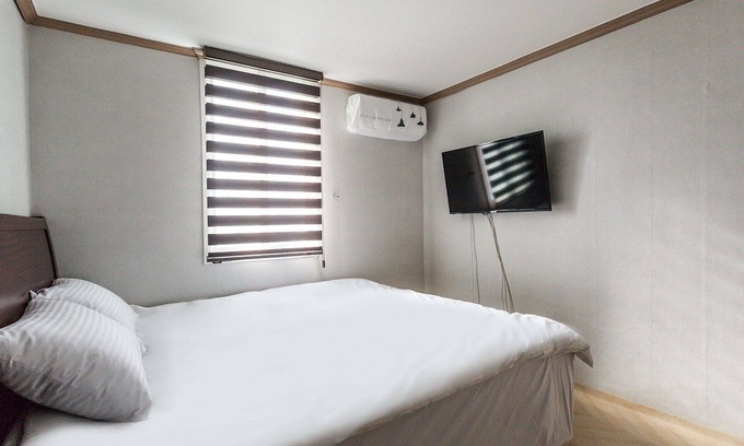 Sinseo Hotel | Budget-Friendly Yeoncheon Miracle with Eco Amenities