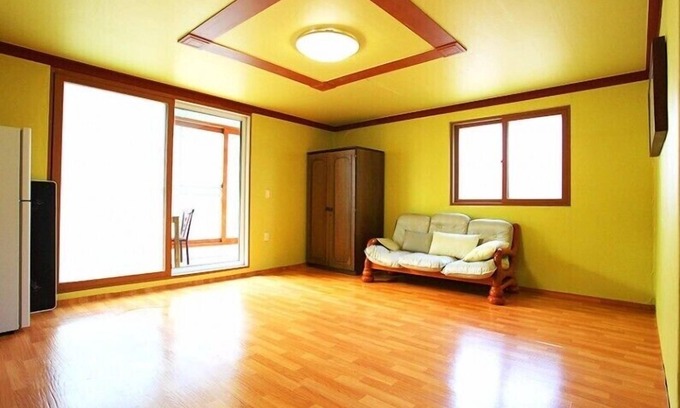 Suwon Condo | Cozy Yeongheungdo Seayard Pension with Ocean View & Breakfast