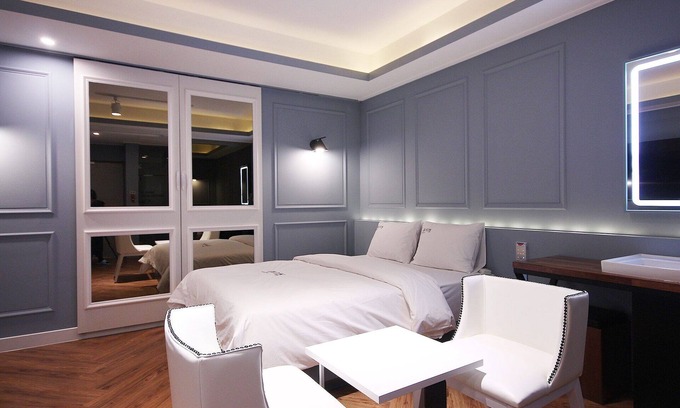 Yeongju Hotel | Eco-Friendly Yeongju Sanchaek Self Check-in Motel Awaits
