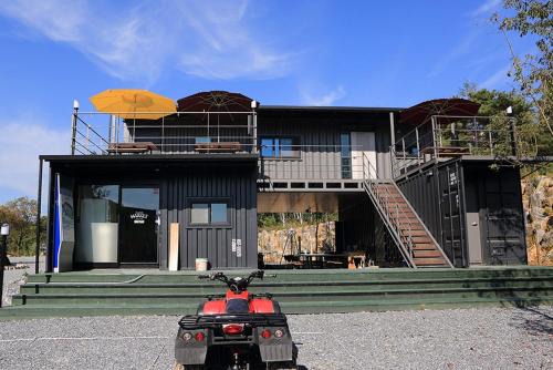 Yeongwol House | Yeongwol cubezone