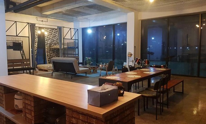Dolsan-eup House | Family-Friendly Getaway at Yeosu Loft House - 4 Stars