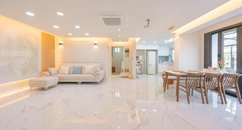 Wagol House | Yeosu The Today Dog Private Pension