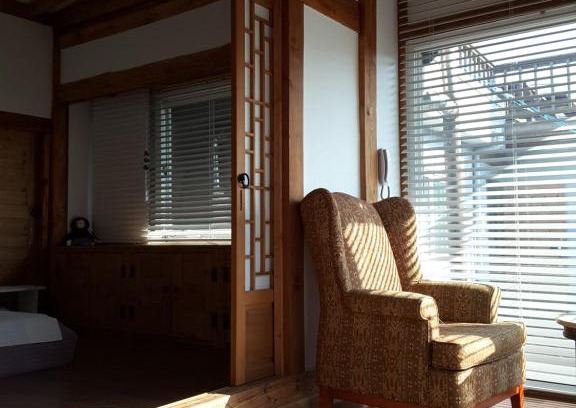 Gyeongju House | Welcoming Yettle Hanok Stay with Kitchen Amenities