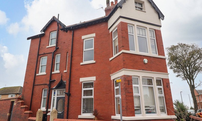 Lytham St. Anne's Cottage | ```html
Pet Friendly Yewdale Cottage with Ocean Views in Lytham
```
