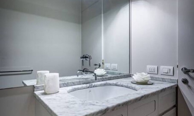 Ricorboli Apartment | Elegant YiD Penthouse by Florence River with Free Parking