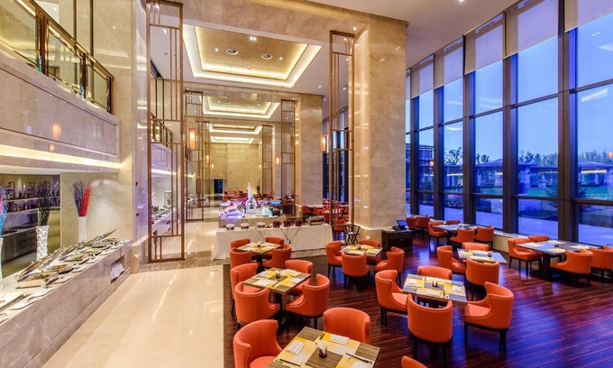 Jinfeng Developing Area Hotel | Top-Rated Yinchuan International Convention Centre Awaits