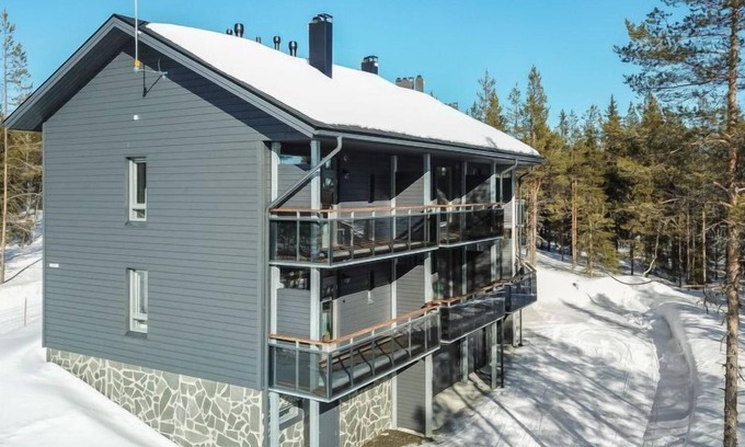 Yllas House | Relax at Ylälänsi 3 as 9: Lake View & Spa Retreat