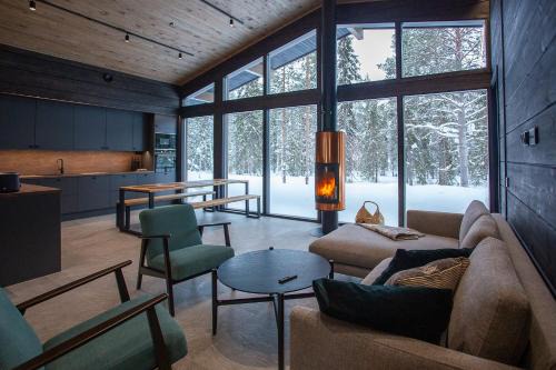 Akaslompolo Villa | Discover Ylläs-Ukko: Family-Friendly 4-Star Retreat