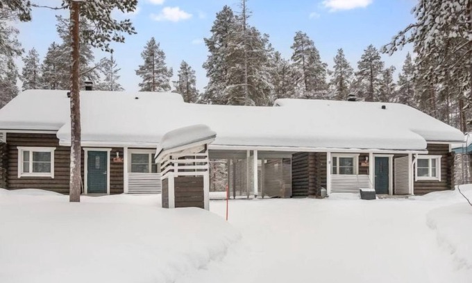 Yllas House | Experience Ylläsjuolukka b by Interhome with Spa & Lake Views
