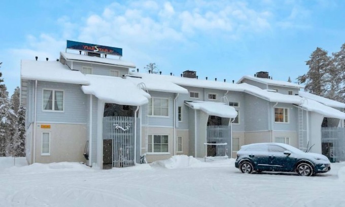 Akaslompolo House | Cozy Yllästar 2 as 406 with Lake View & Spa Amenities