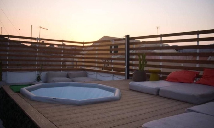 Avola House | Yllen Rooms (Deluxe Suite with Hot Tub)