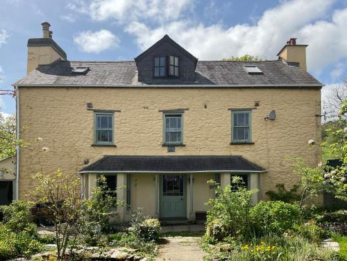 Pont-ar-gothi Bed & Breakfast | Discover Ynyswen Bed & Breakfast - Rated 9.5/10 by Guests