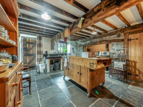 Pont-ar-gothi House | Ideal Stay at Ynywsen Dairy Flat – Pet & Child Friendly