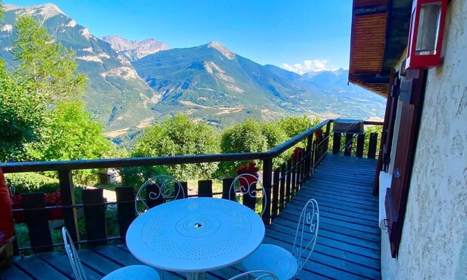 Chateauroux-les-Alpes Apartment | Adventure Awaits: Yoga, Hiking & Climbing in Durance