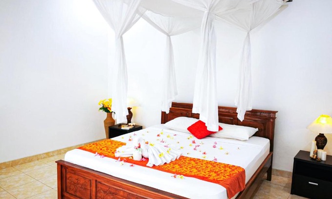 Purwakerti Hotel | Pet-Friendly Yogika Center with Ocean Views & Hot Tub