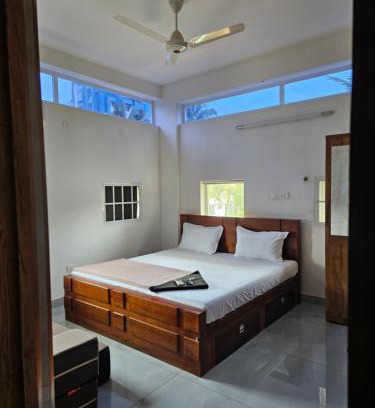 Kozhikode House | Yogis Stay