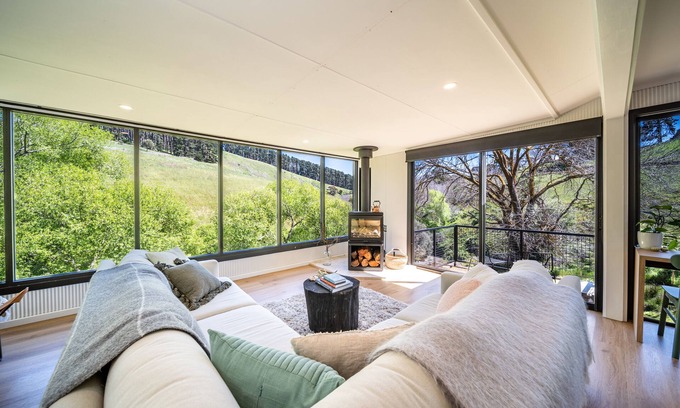 Delamere House | Experience Nature at Yoho House with Oceanfront Amenities