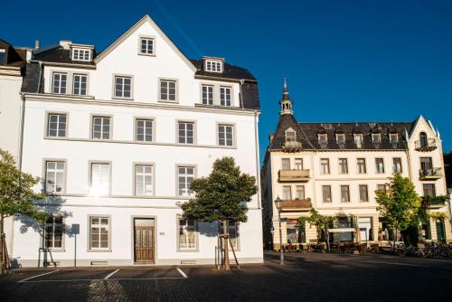 Ehrenbreitstein Apartment | Stylish YokoLou Design-Apartments with Family-Friendly Amenities