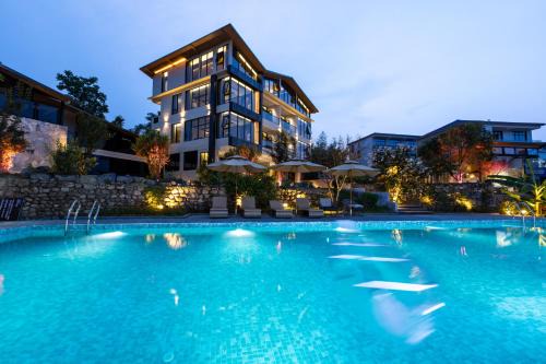 Yongding House | YOLO RELIAN Mt and River Collection