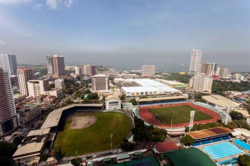 Brgy. 719 Apartment | Exceptional Yong's Place with Pool & Breakfast in Taft