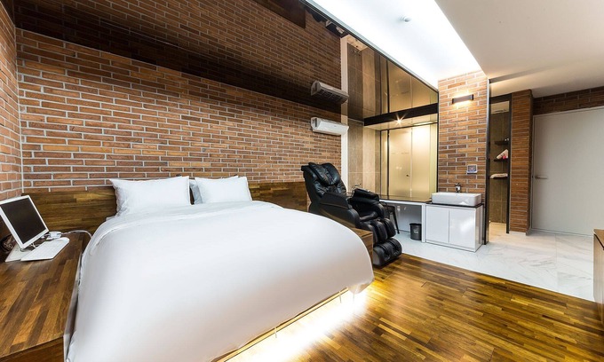 Giheung-gu Hotel | Eco-Friendly Yongin Singal Gazua with Spa & Breakfast