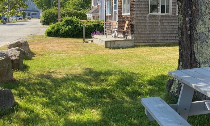 York Beach Cottage | Ocean View 2-Bedroom Cottage at York Beach – Guest Rated 9.8