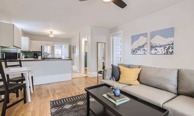 Congress Park Apartment | Inviting 2BR Oasis Near Botanic Gardens with Kitchen Access