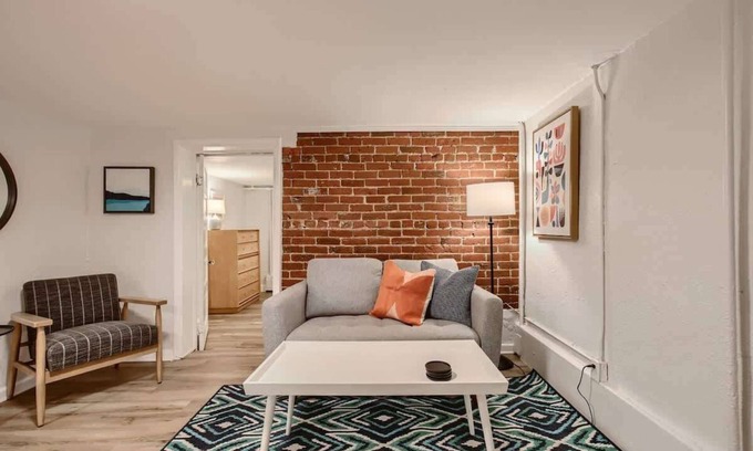 Congress Park Apartment | York by Modern Midstay 3 Blocks to Cheesman #SYB