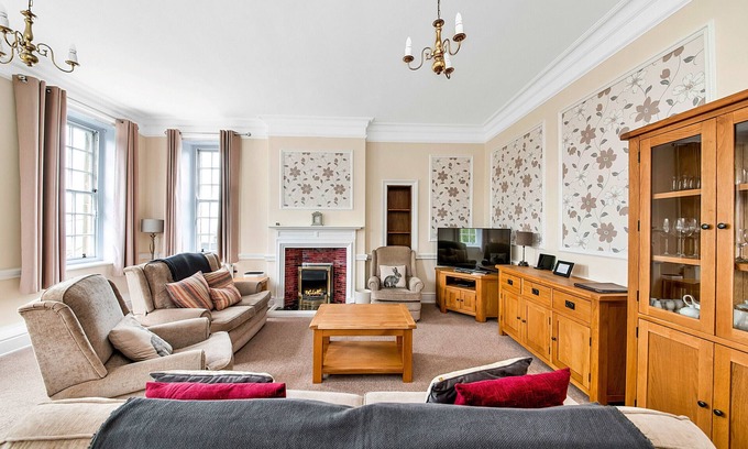 Thirsk Apartment | Relaxing Getaway at York Hall Apartment with Premier Amenities