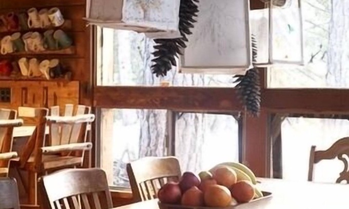 Groveland Cabin | Discover Yosemite Cabin - Perfect for Families and Breakfast Lovers