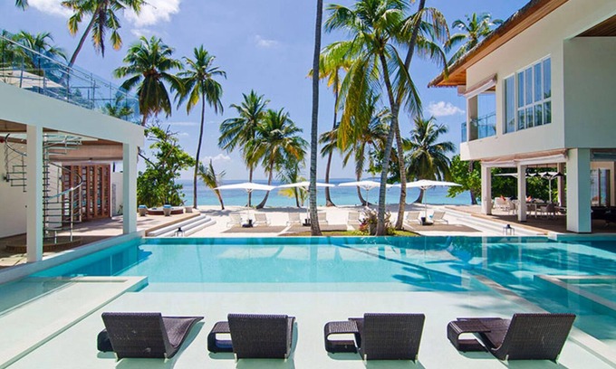 Finolhas Island Villa | Discover Your Family's Dream Villa with Ocean Views & Spa