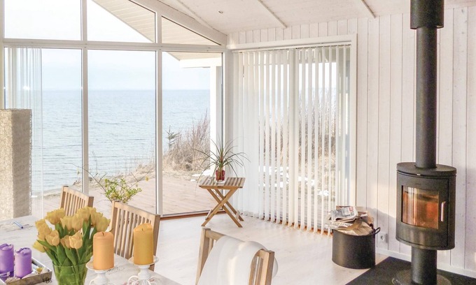 Ronbjerg House | Unbeatable Oceanfront Escape: Steps from the Water