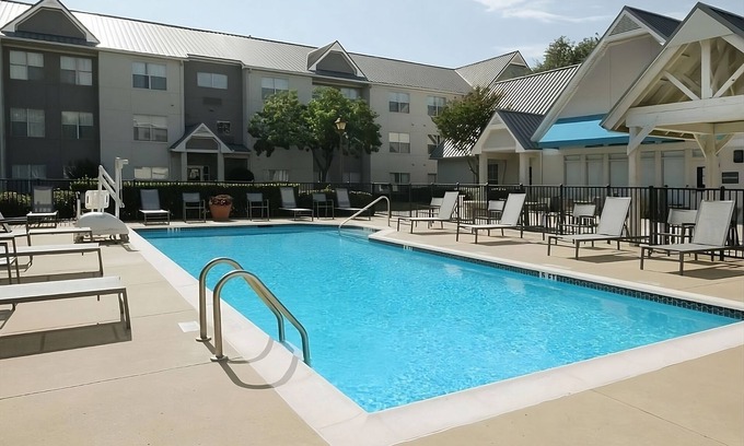 Fossil Creek Hotel | Discover Relaxing 2BR Suites with Pool & Free Breakfast