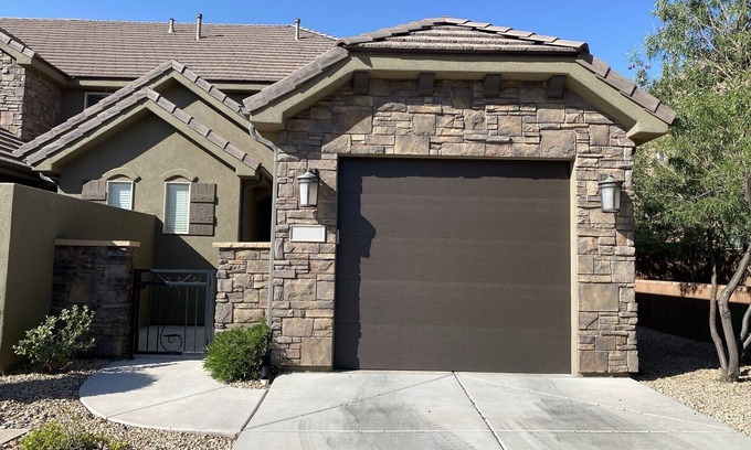 Washington House | Inviting You're Welcome Townhome with Pool & Ocean Views
