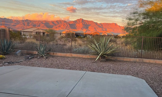 Gold Canyon House | Discover Desert Paradise: Knockout Views & Family-Friendly Amenities