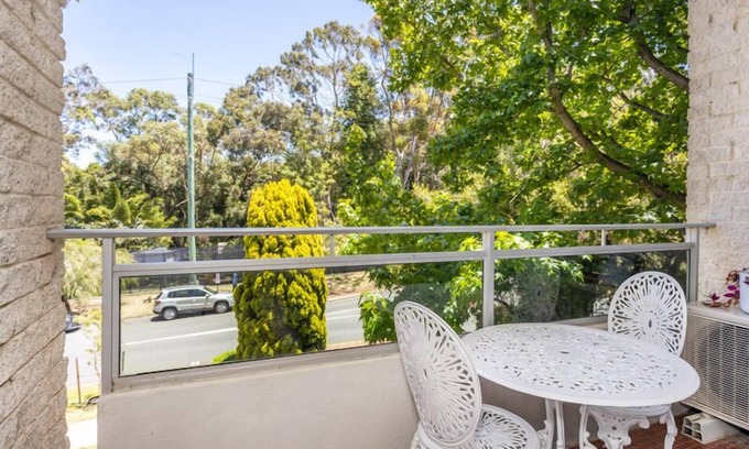 South Perth Apartment | Unique Ocean View Apartment with Modern Amenities