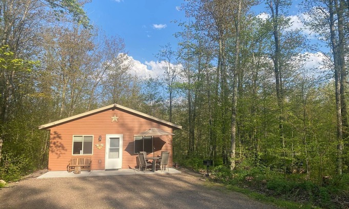 Ojibwa Cottage | ATV Riders' Retreat: Access Trails, Pet-Friendly & Cozy Firepit