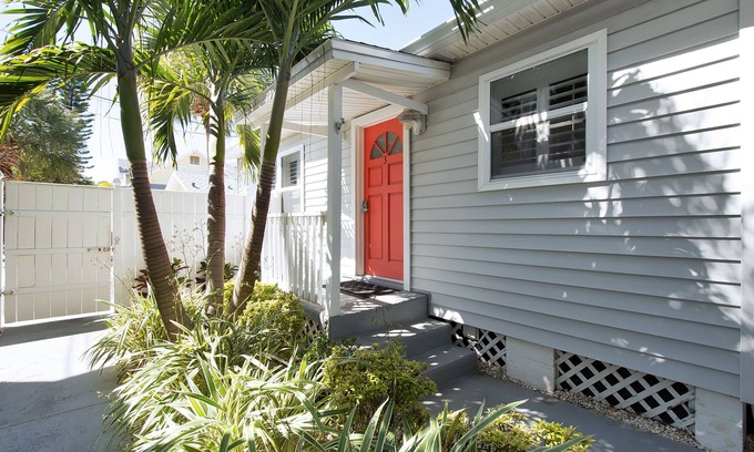 Treasure Island Cottage | Your Perfect Beach Cottage Getaway: Sand and Sunsets Await
