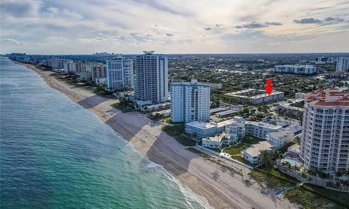 Bel Air Condo | Your Ideal Beach Escape Steps from Amenities