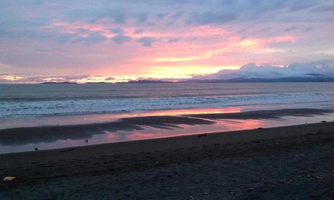 Puntarenas Bed & Breakfast | Beachfront BnB Paradise with Private Beach & Pet Friendly