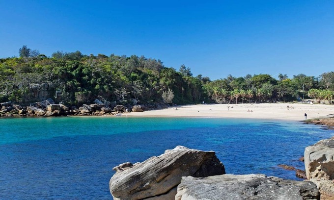 Manly Apartment | Beachfront Getaway: Family-Friendly Retreat in Manly
