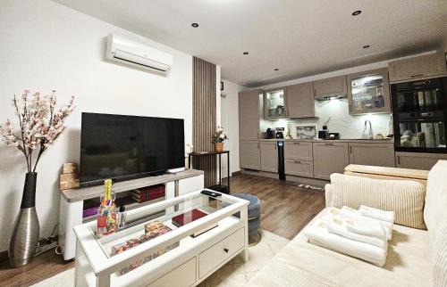 Le Kremlin-Bicetre Apartment | Inviting Retreat Near Paris - Family-Friendly Comfort
